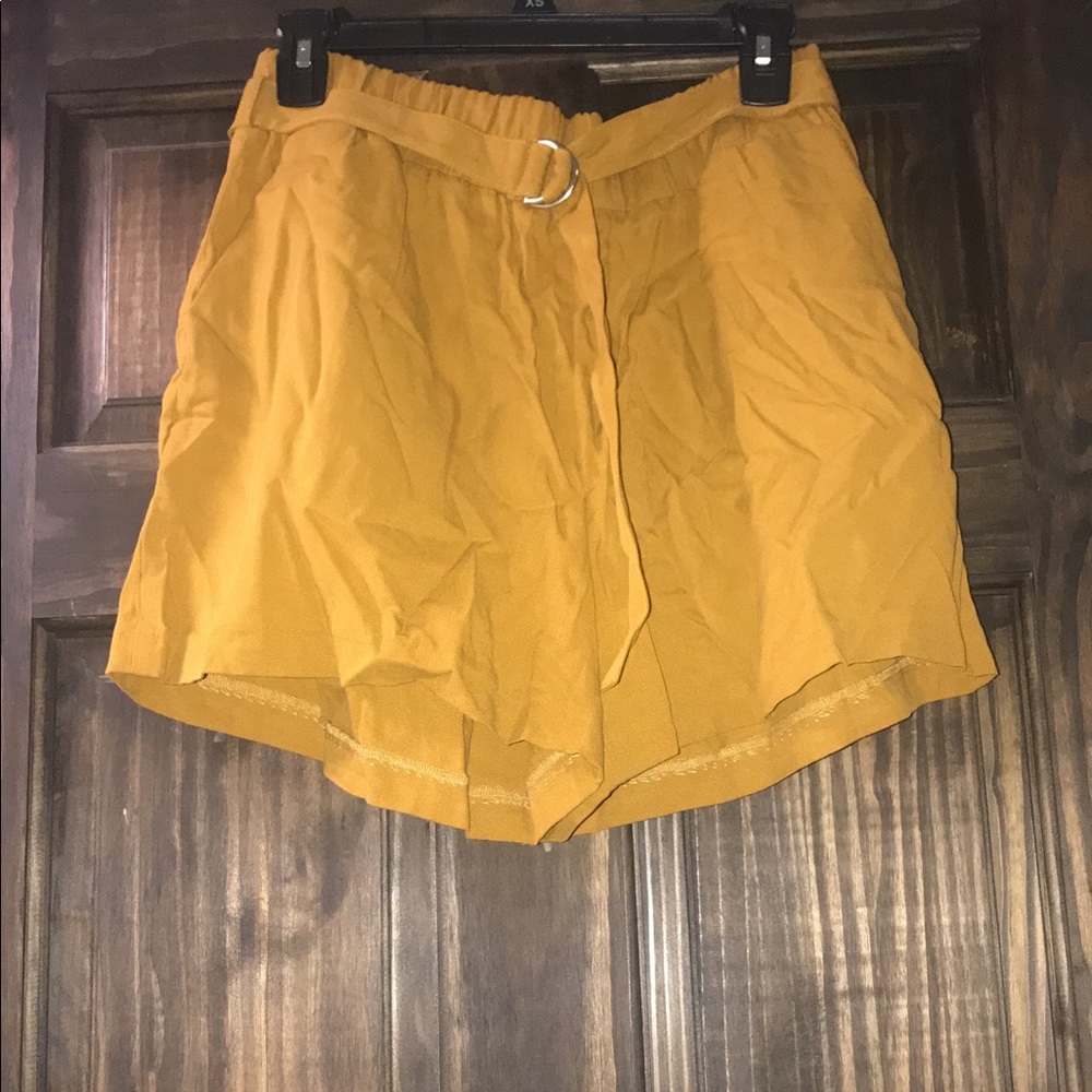 Zara Belted Paper bag shorts. Size Large